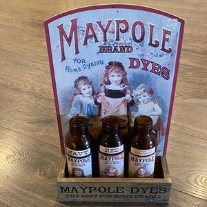 Maypole Brand Dye Set DECORATION - Navy, Red, Gold 2:14